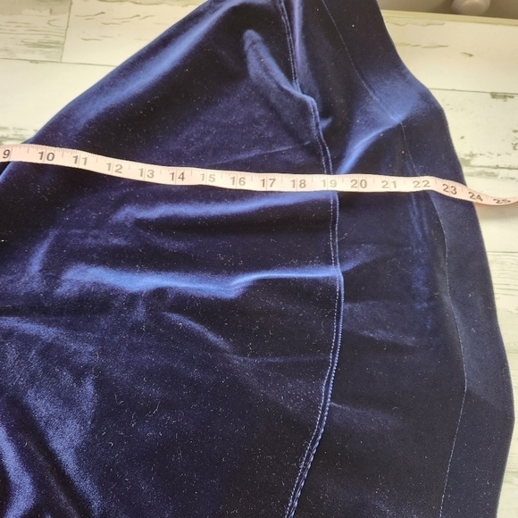 Dear Moon NWT  V-Neck Fit-and-Flare Velvet Dress Size 3 Juniors  Navy Blue - Picture 5 of 10